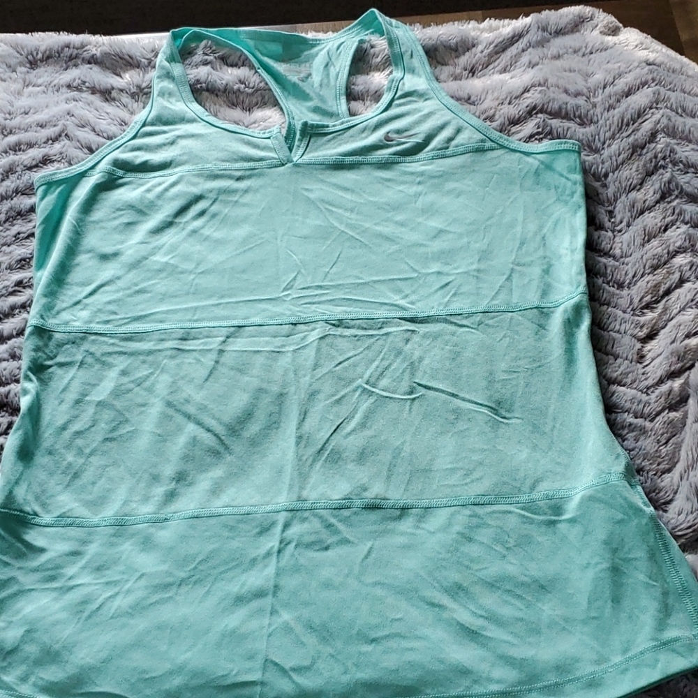 NWOT Nike tank